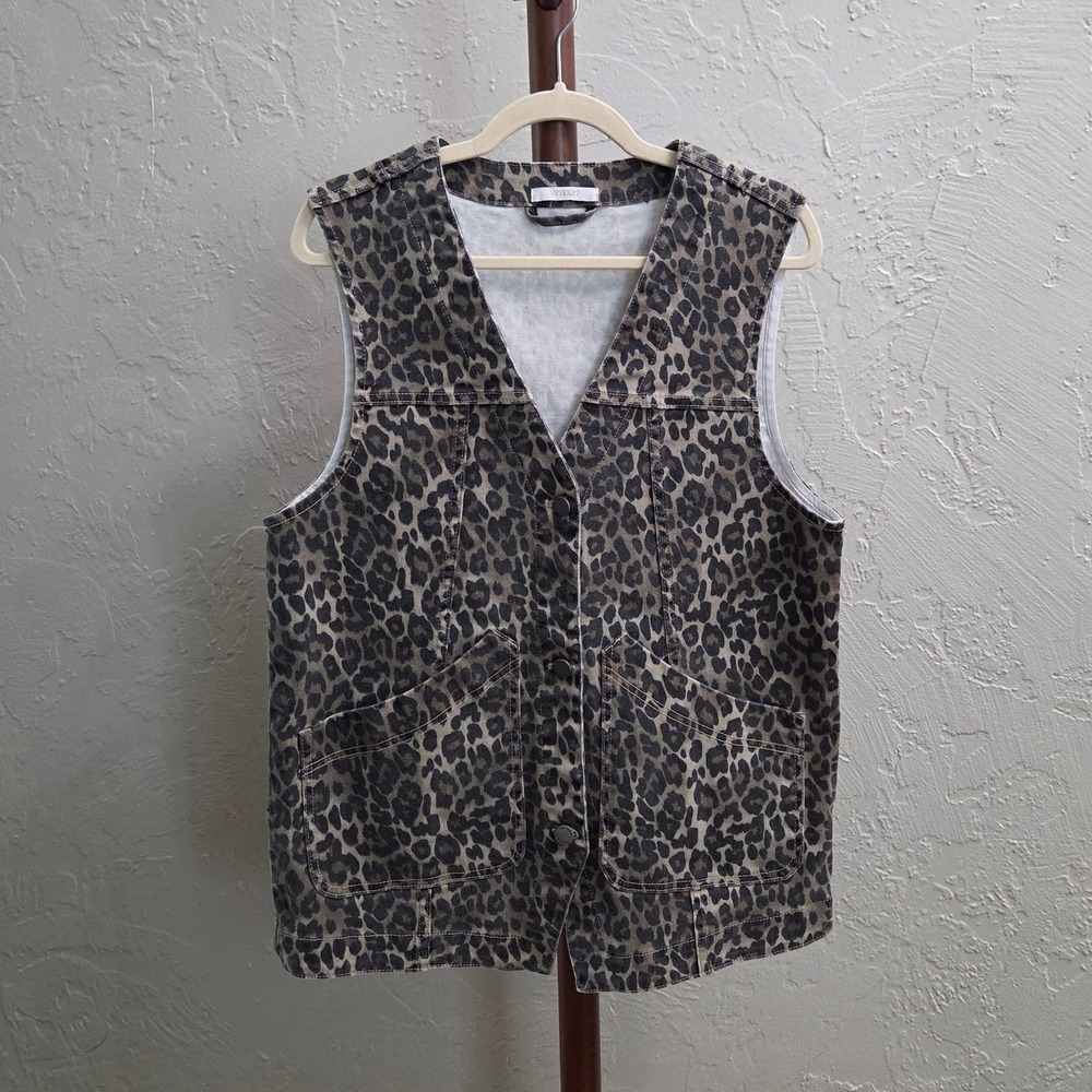 V124. Leopard Print Button‎ Front Denim Vest